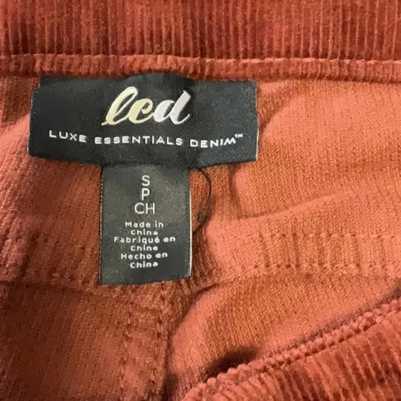 LED - Picture 3 of 5